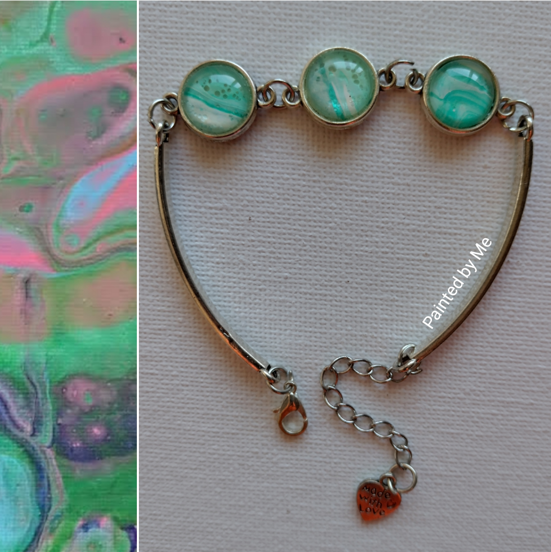 Zilverkleurige armband, 12 mm doorsnede cabochon, white / mint green / silver / pearlised green 